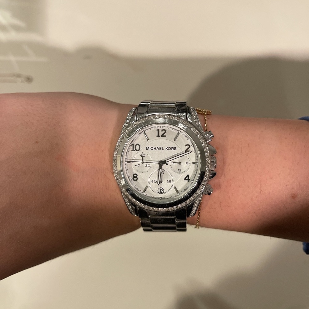 Michael Kors Watch - Picture 3 of 4